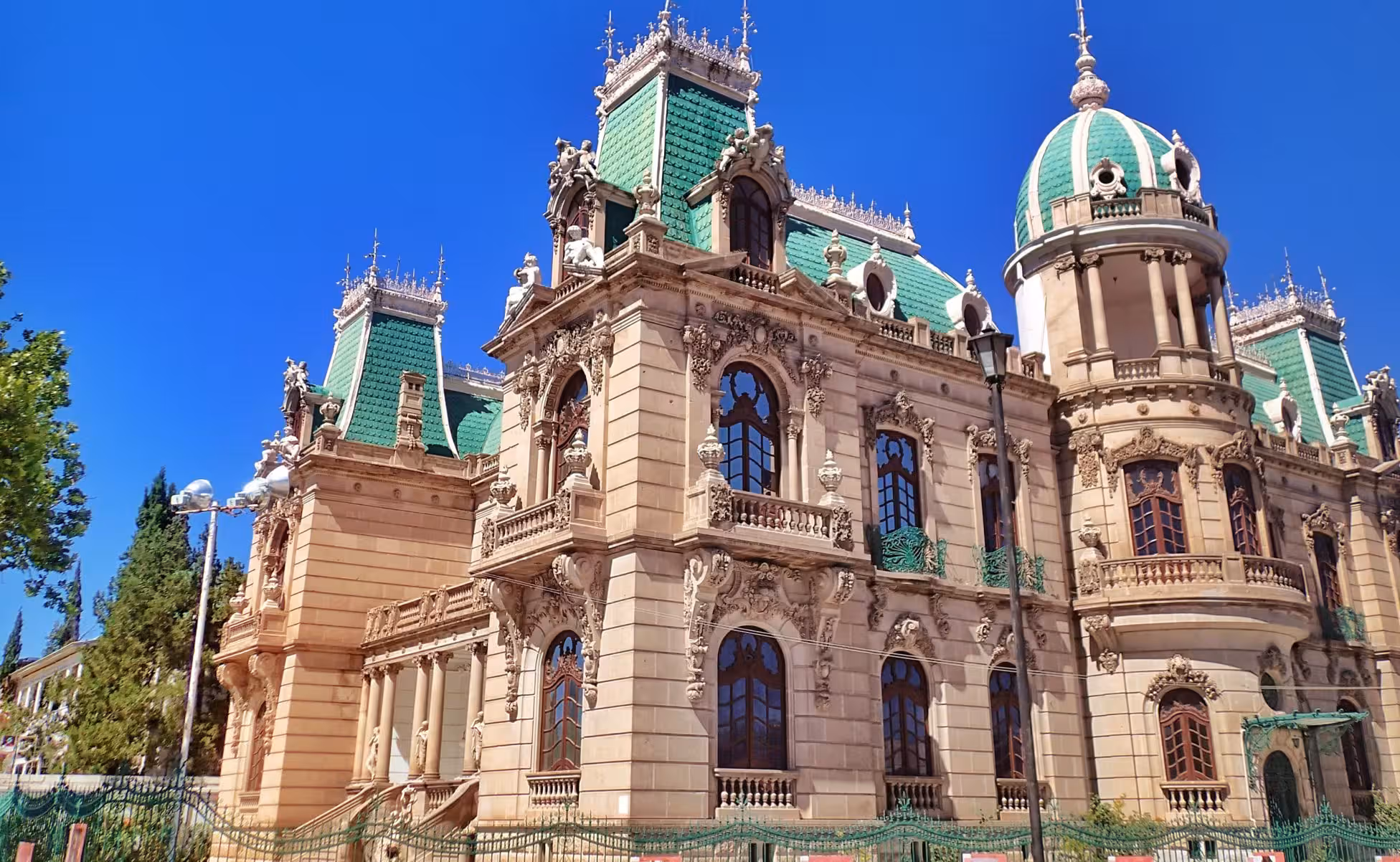 Quinta Gameros en Chihuahua capital, punto de partida de muchas rutas hacia la Sierra